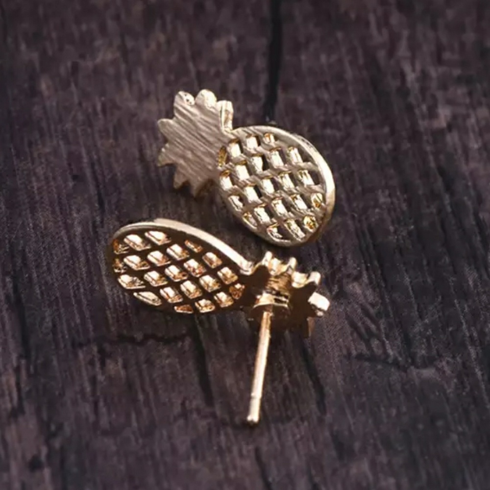 Rose Gold Cut Out Pineapple Stud Earrings ear ring - Picture 2 of 3